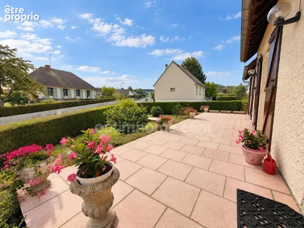 Maison de 6 pièces avec 4 chambres, double salon et sous-sol complet – Livarot Pays d’Auge (14140) - photo 4