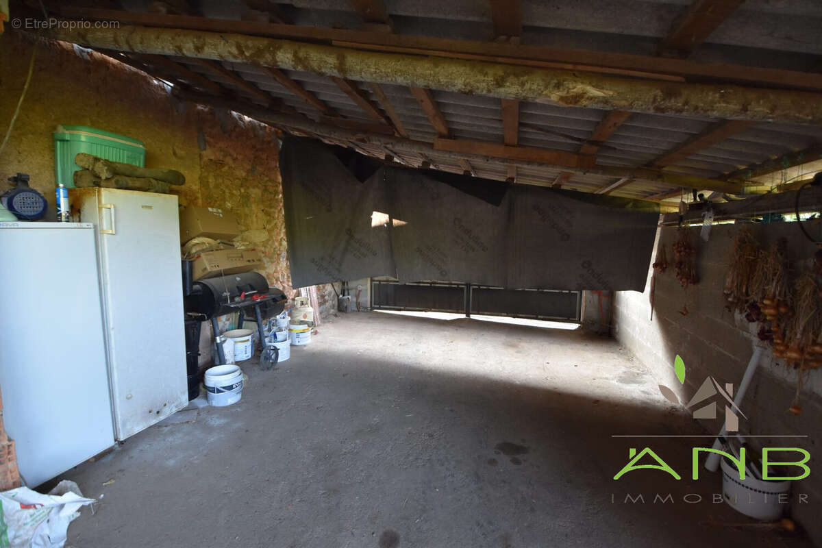 Maison 109 m² à Taponnat-Fleurignac  - photo 8