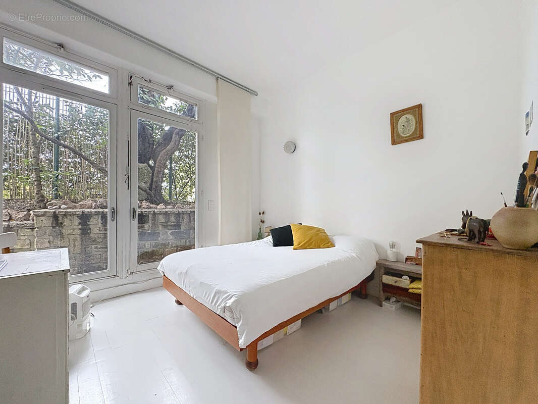 Montpellier Arceaux. Appartement en rez-de-jardin privatif avec 3 chambres & parking privé. - photo 11