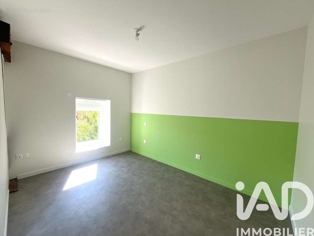 Photo 9 - Appartement à SAINT-JUST-SAINT-RAMBERT