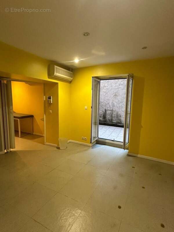 Commerce à MARSEILLE-2E