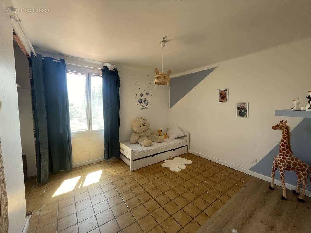 5 pieces - maison - jardin - garage - photo 6