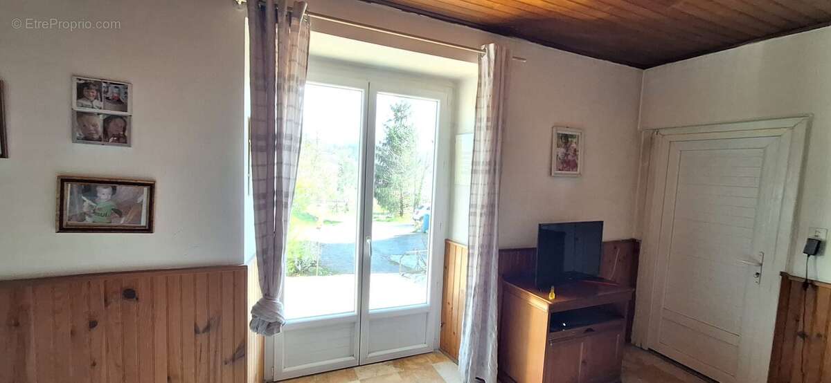 Maison à MONLEON-MAGNOAC