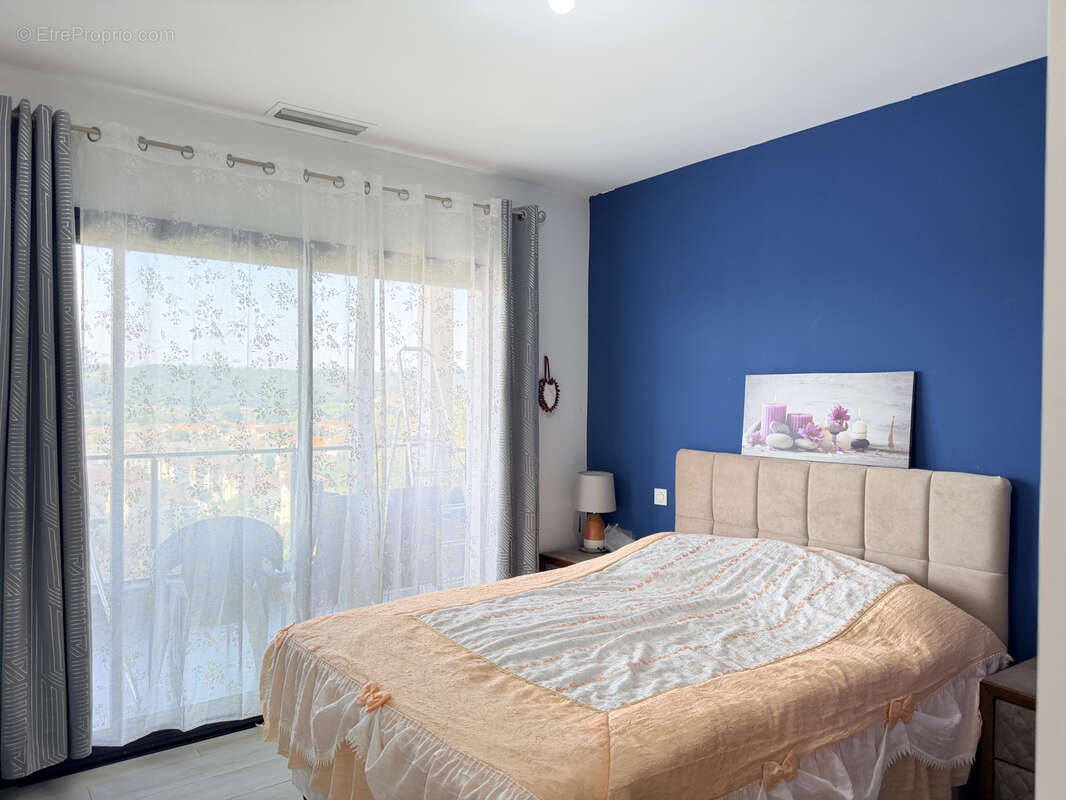 Maison 7 pièces de 164 m2 avec un grand garage et une piscine. - photo 6