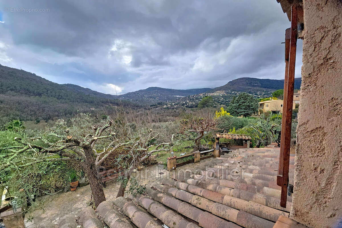 Maison à TOURRETTES-SUR-LOUP