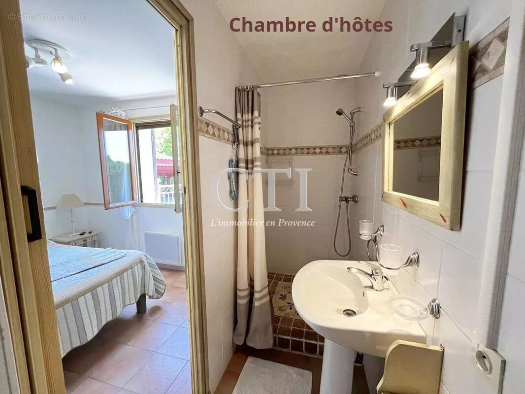 Maison à VAISON-LA-ROMAINE