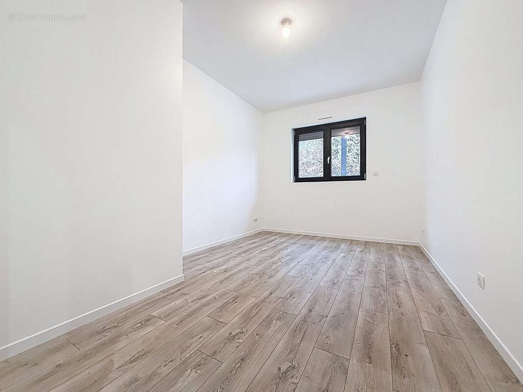 Appartement à CRAVANCHE