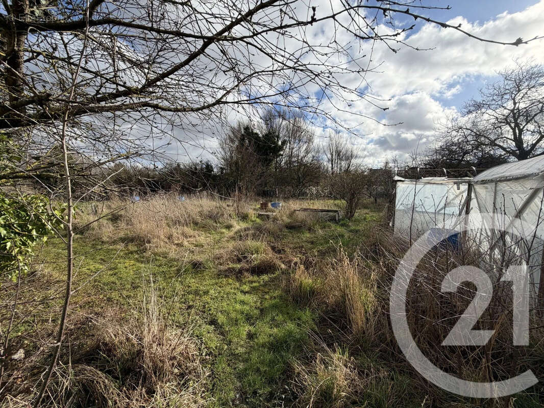 Terrain à CHALONS-EN-CHAMPAGNE