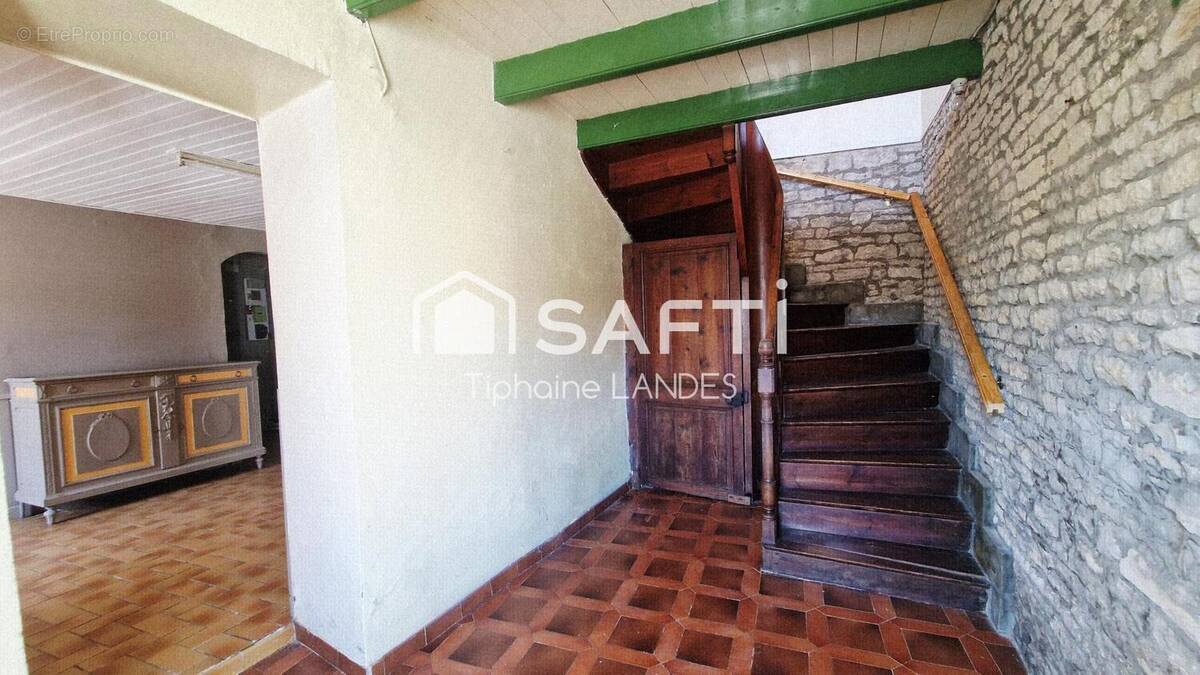 Photo 1 - Maison à VERINES