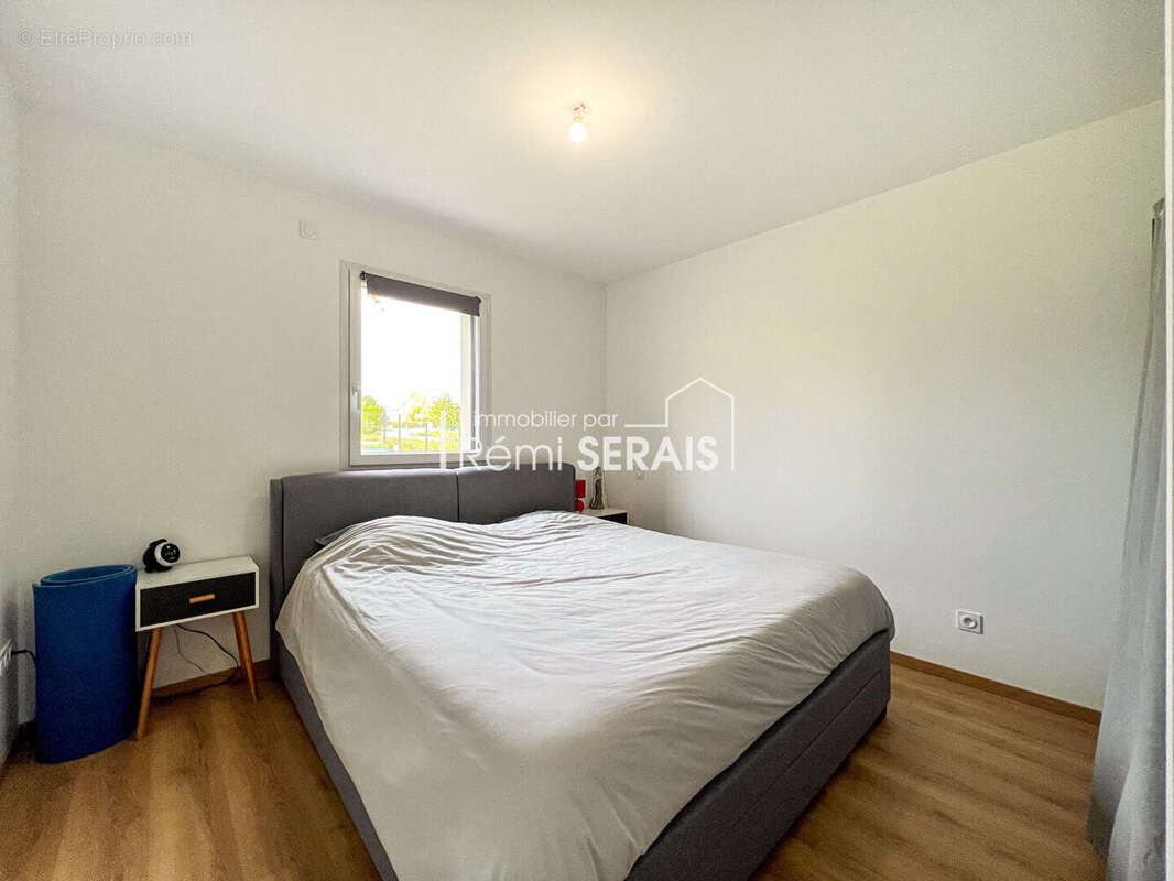 Maison à LA VILLETTE