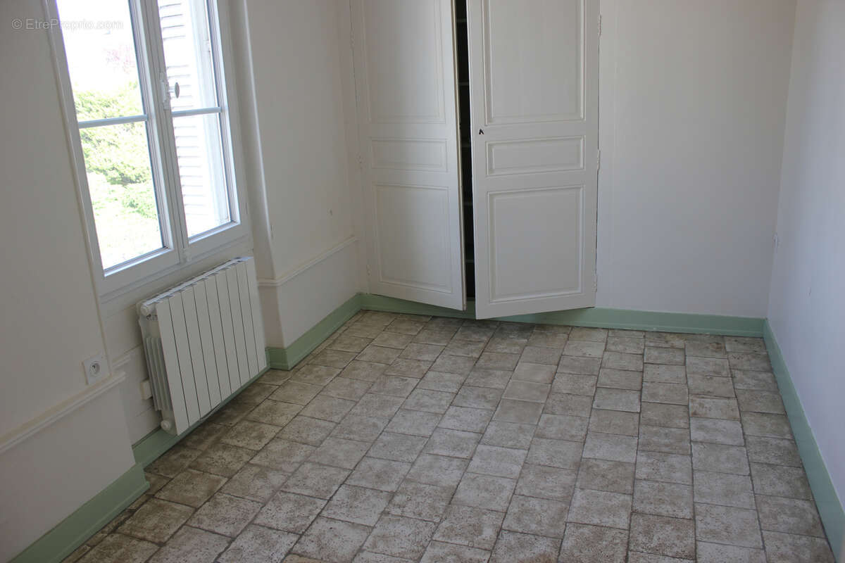 Maison 132 m² à Benais  - photo 7