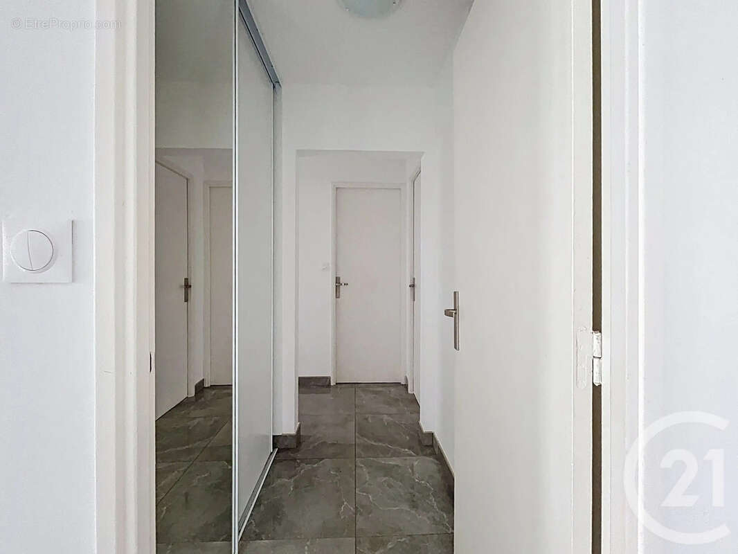Appartement à PONT-EVEQUE