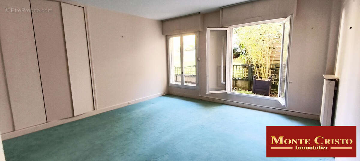 CHAMBRE 3 PARENTALE - Appartement à VERSAILLES