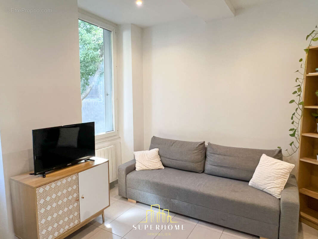 Appartement à MARSEILLE-4E