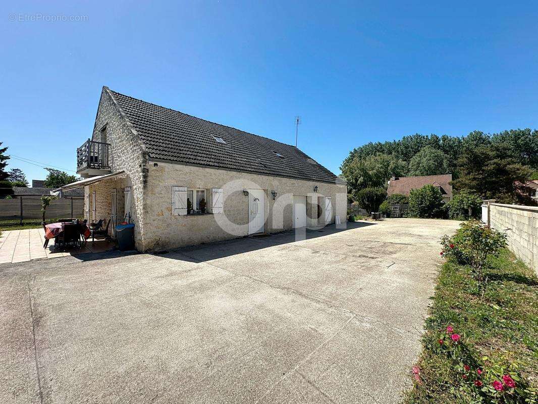 Maison à CHOISY-AU-BAC