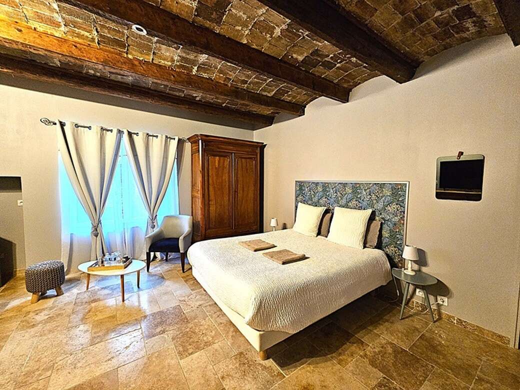 Maison à ROCHEFORT-EN-VALDAINE