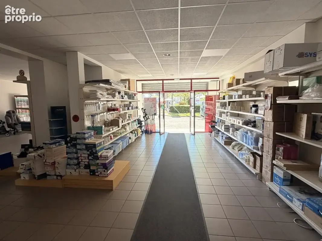Commerce 270 m² à Craponne  - photo 3