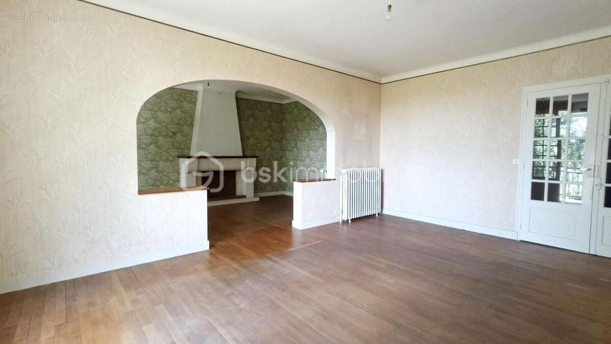 Maison de caractère avec fort potentiel – montmorillon - photo 4