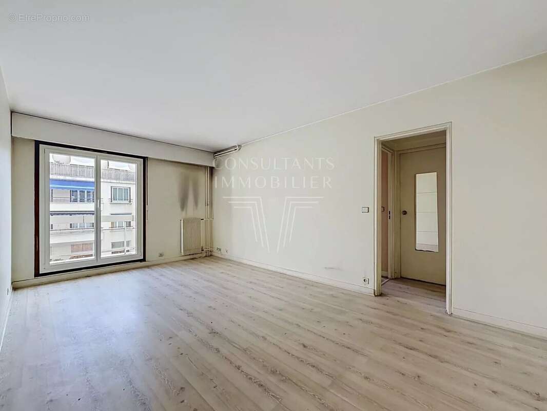 Deux-pièces en étage élevé avec balcon - photo 4