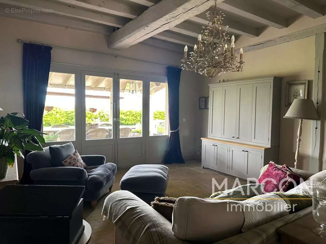 Maison à DUN-LE-PALESTEL