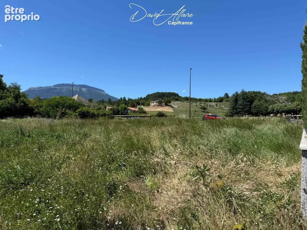 Terrain constructible à vendre de 747,00 m² à TALLARD (05) - photo 4