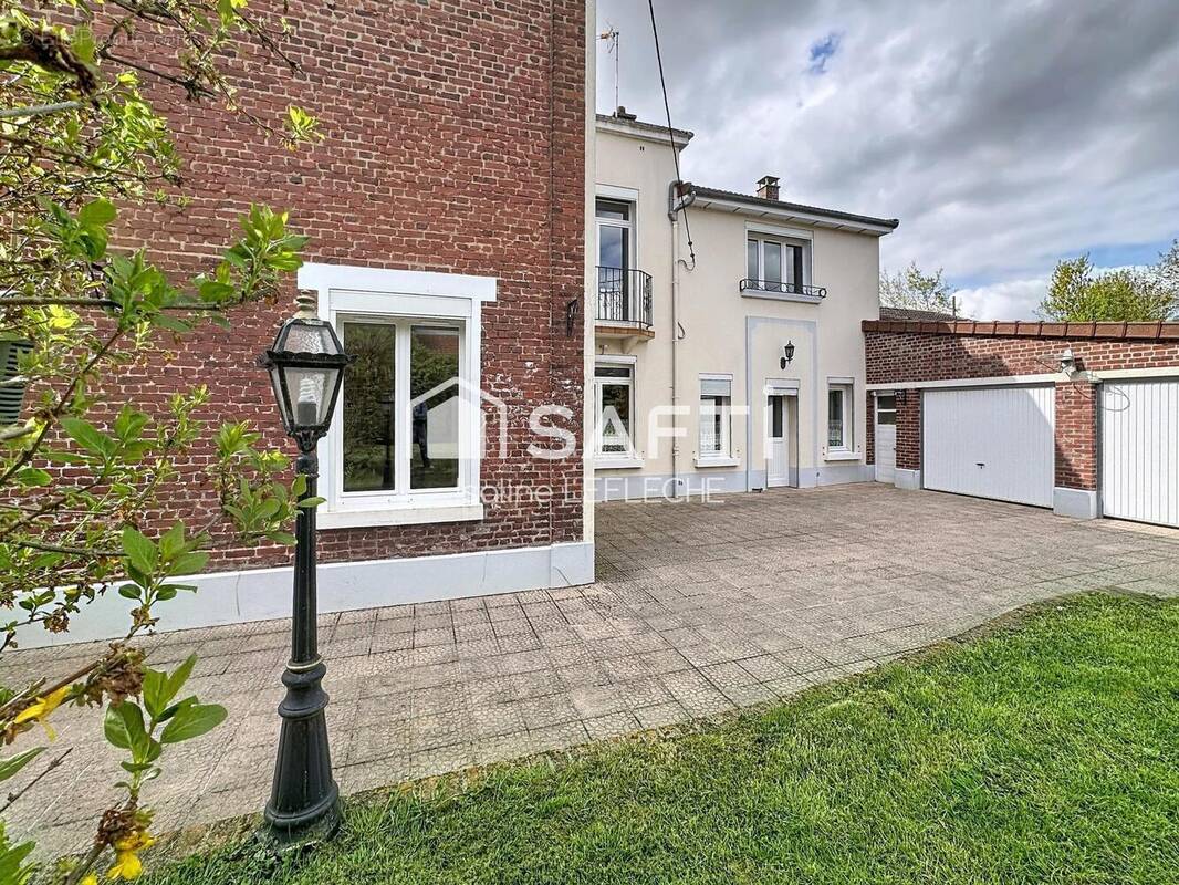 Photo 1 - Maison à ROISEL