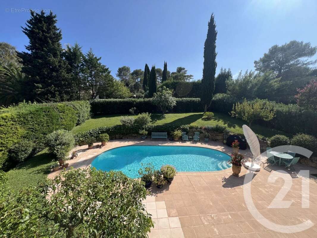 Maison à MOUGINS