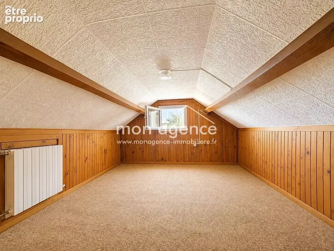 Maison à rénover avec beau potentiel – Bois-l'Évêque - photo 13
