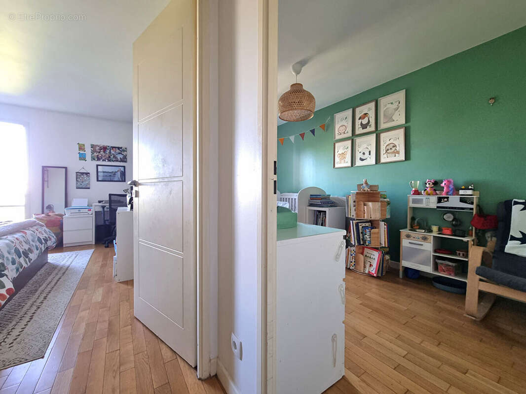 Appartement à LE PERREUX-SUR-MARNE