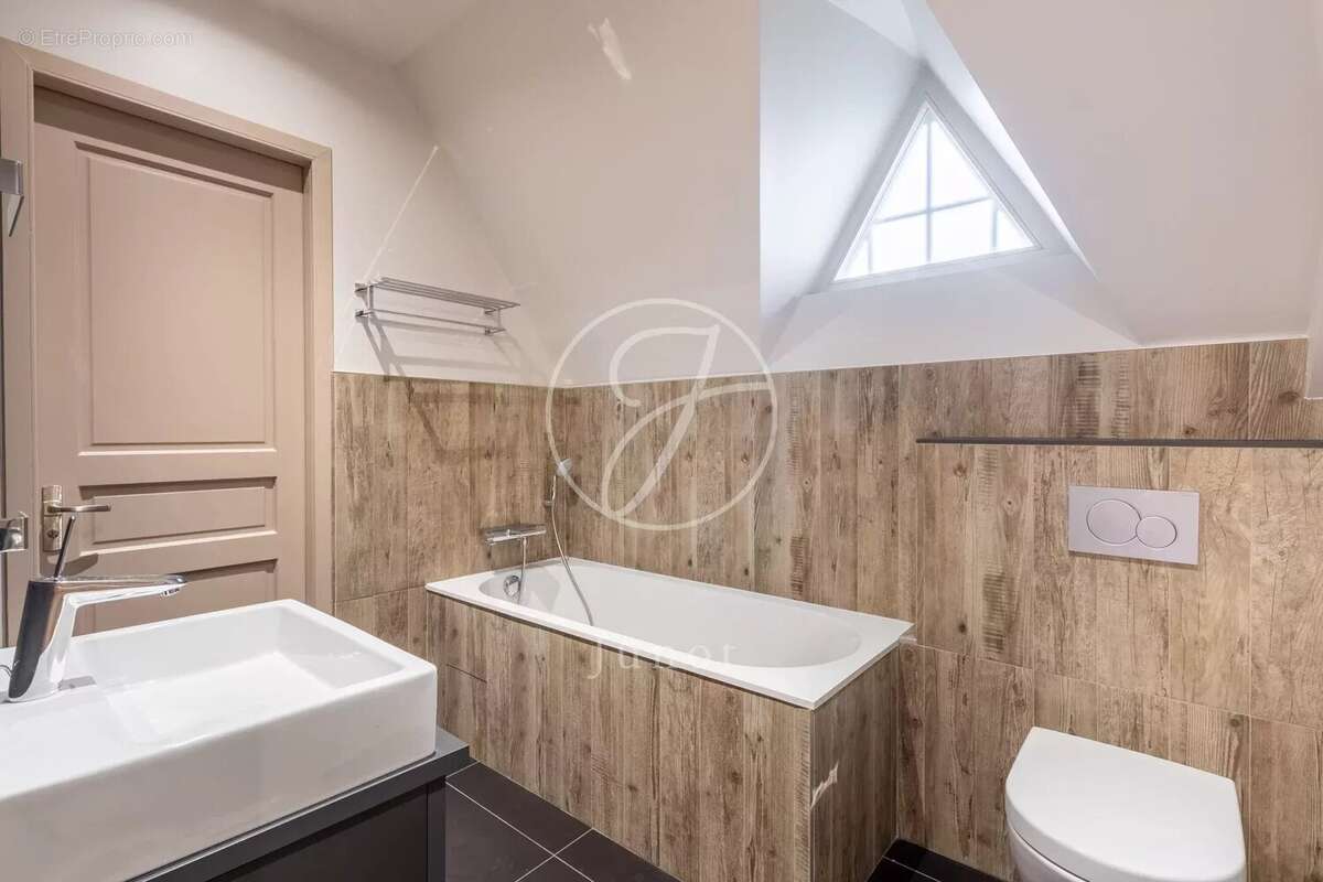 Maison à LE VESINET