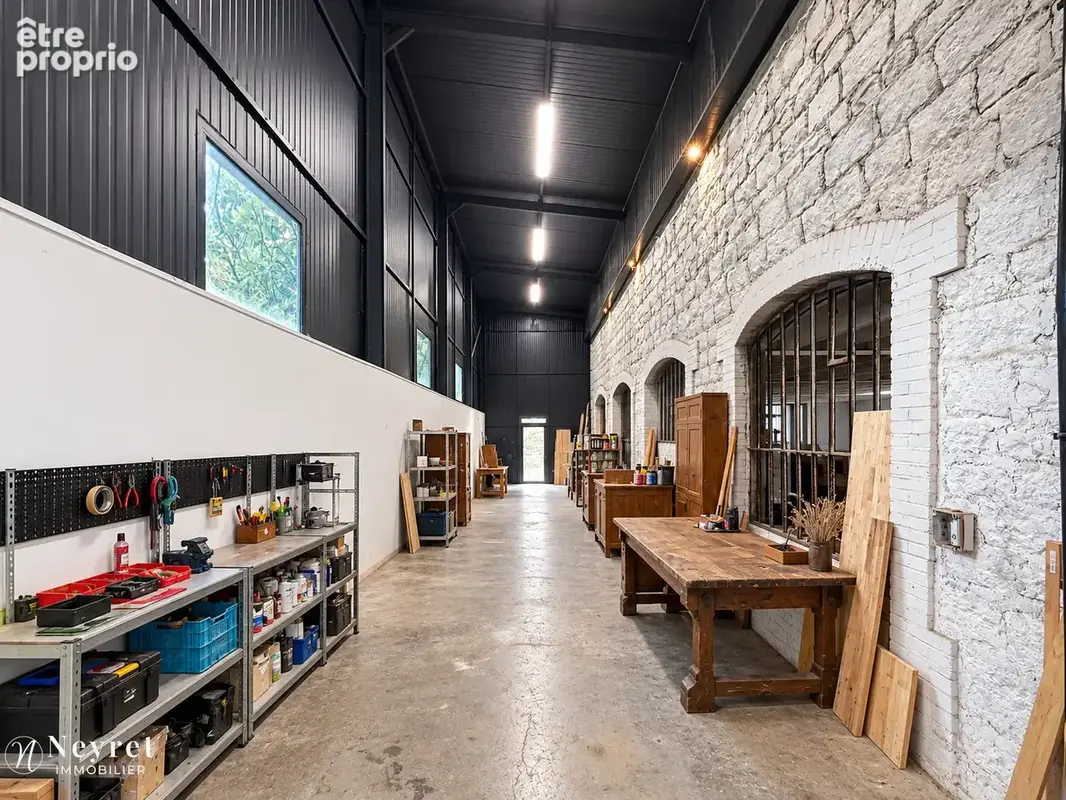 Local d’activité / atelier   Environ 590 m2   Saint-Chamond - photo 3