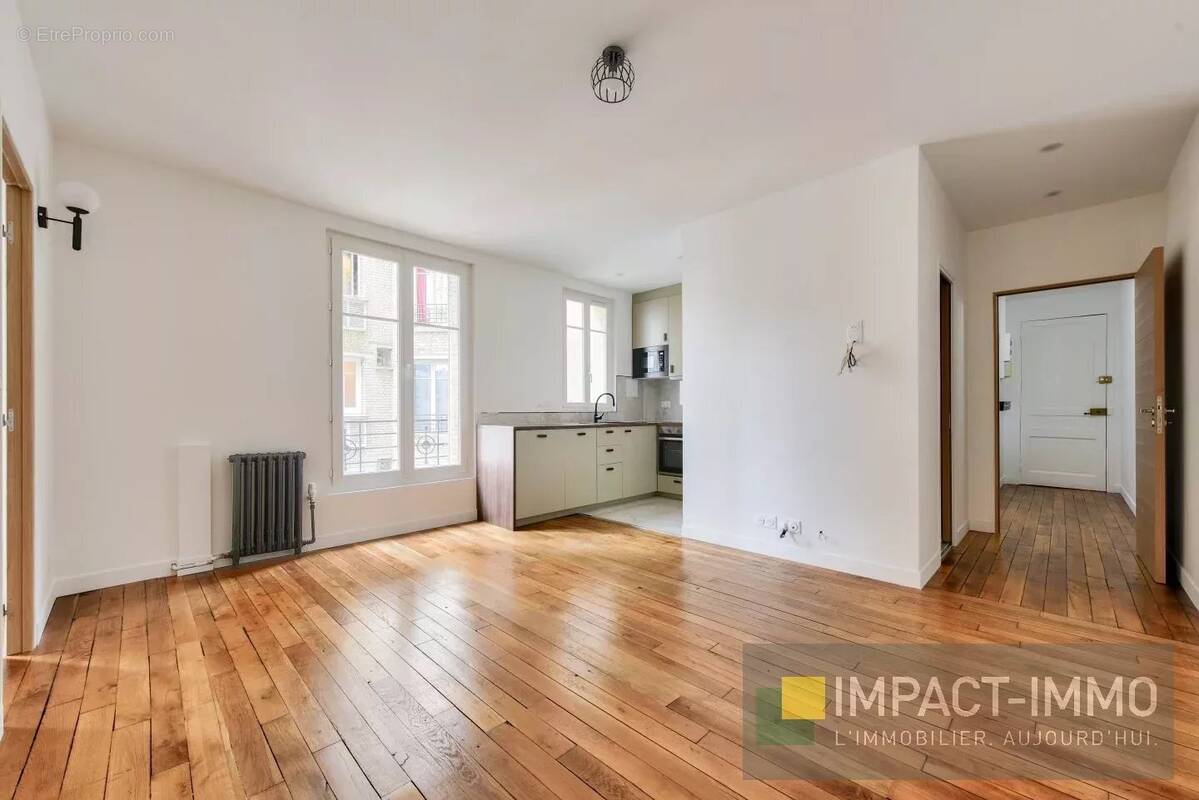 Appartement à COURBEVOIE