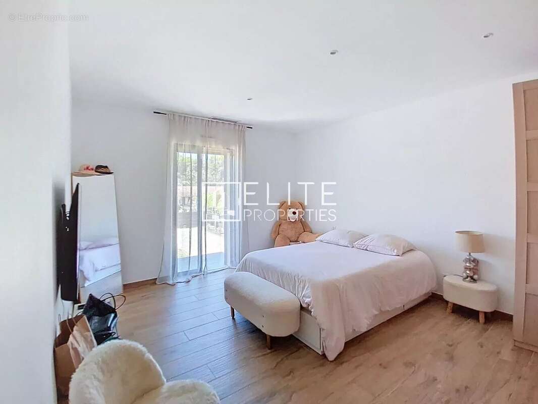 Évasion et raffinement : villa de caractère rénovée - photo 11