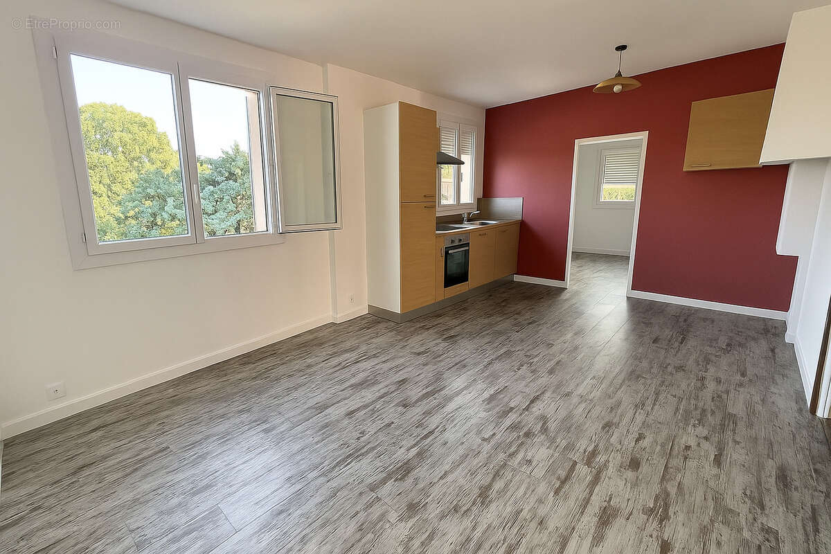 Appartement à SIX-FOURS-LES-PLAGES