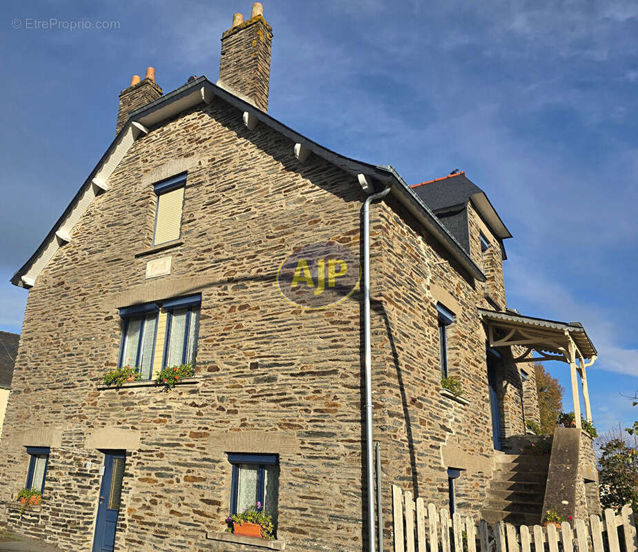 Maison à GUEMENE-PENFAO