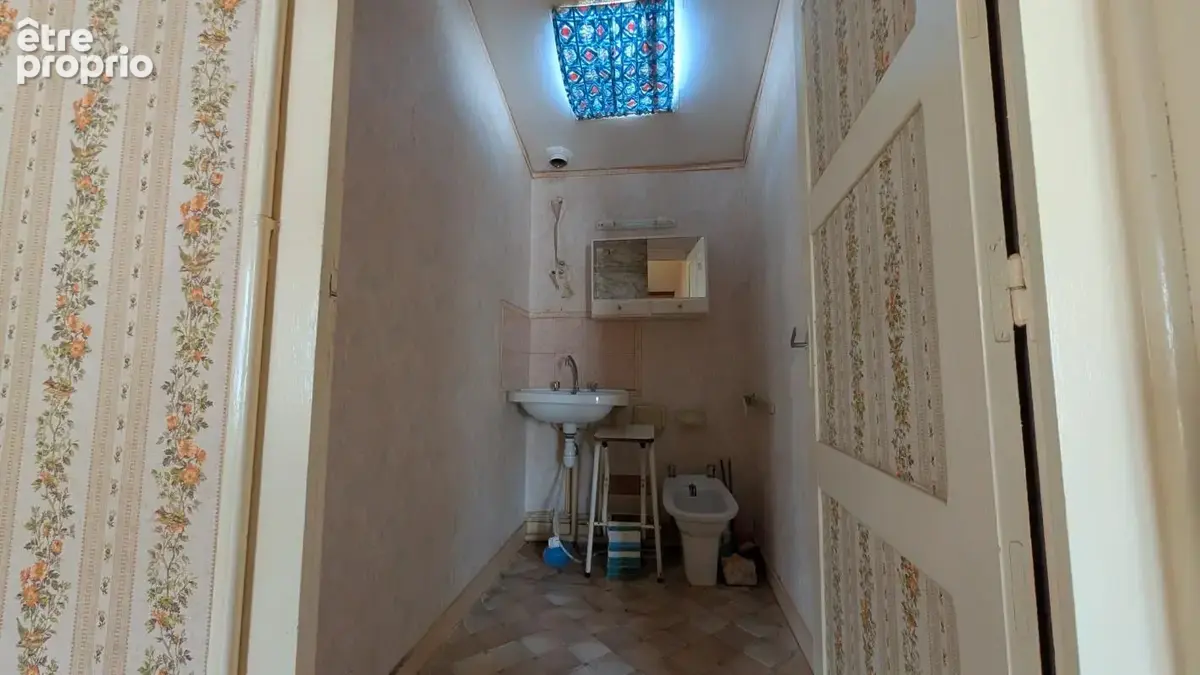 Maison en pierre à rénover à Saint-Gelais  97 m²  2 chambres - photo 14
