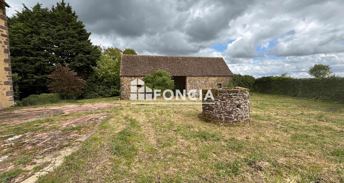 Maison à CONLIE