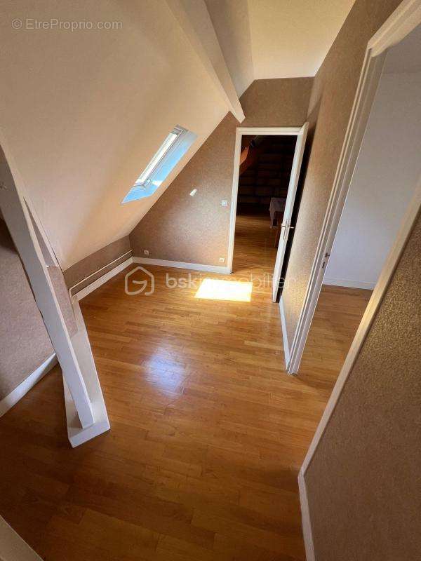 Maison à DAMMARIE-LES-LYS