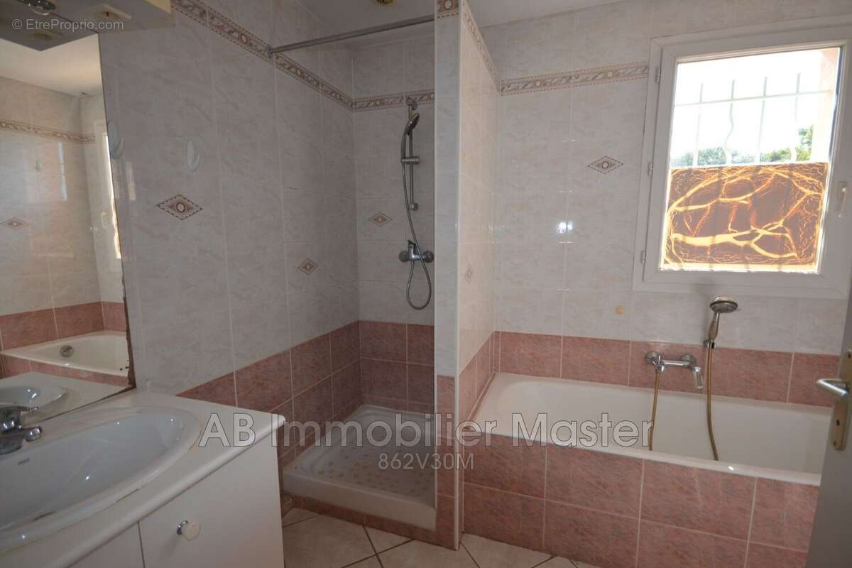 Maison à VILLENEUVE-LOUBET