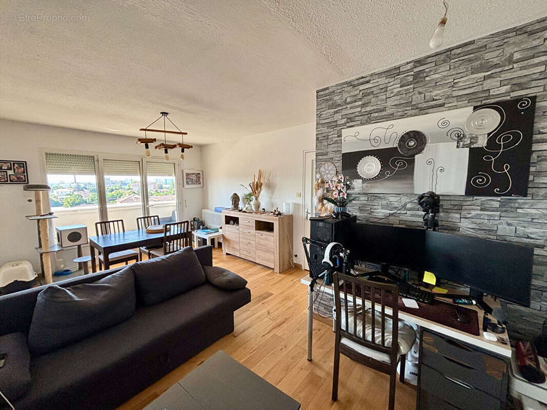 Appartement à SAINT-MAURICE-DE-BEYNOST