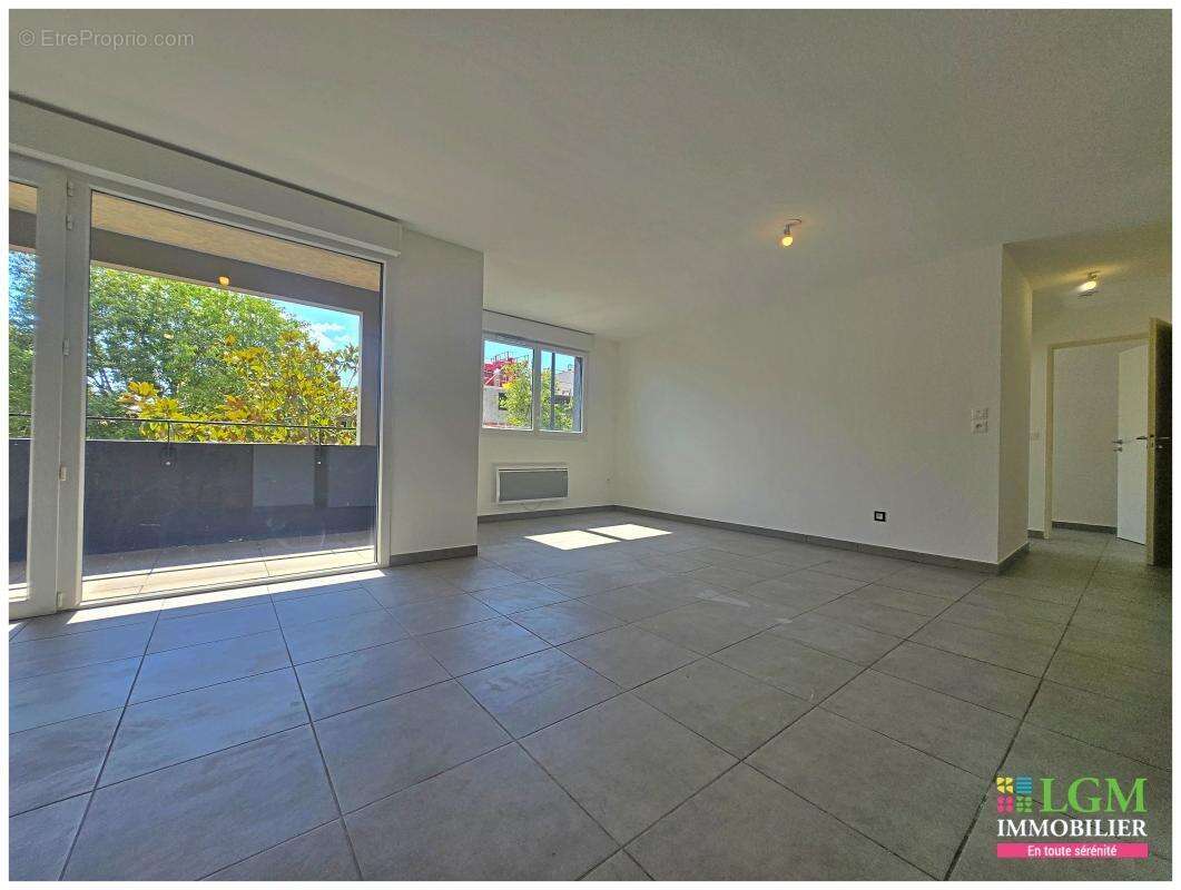Appartement à LATTES