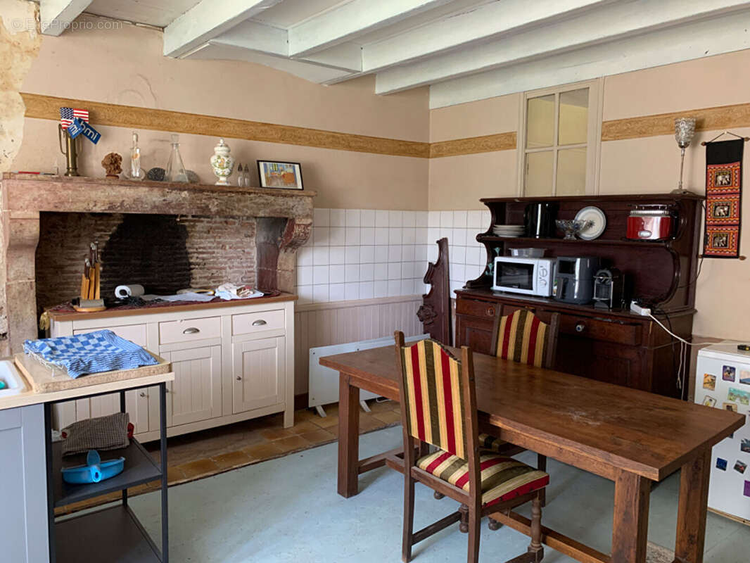 Maison à CHAMPAGNE-MOUTON