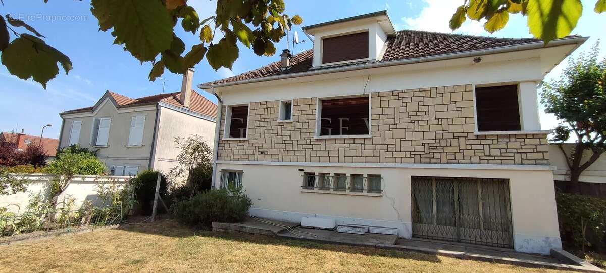 Maison individuelle 8 pièces, 5 chambres sur un terrain arboré de 933 m² - photo 26