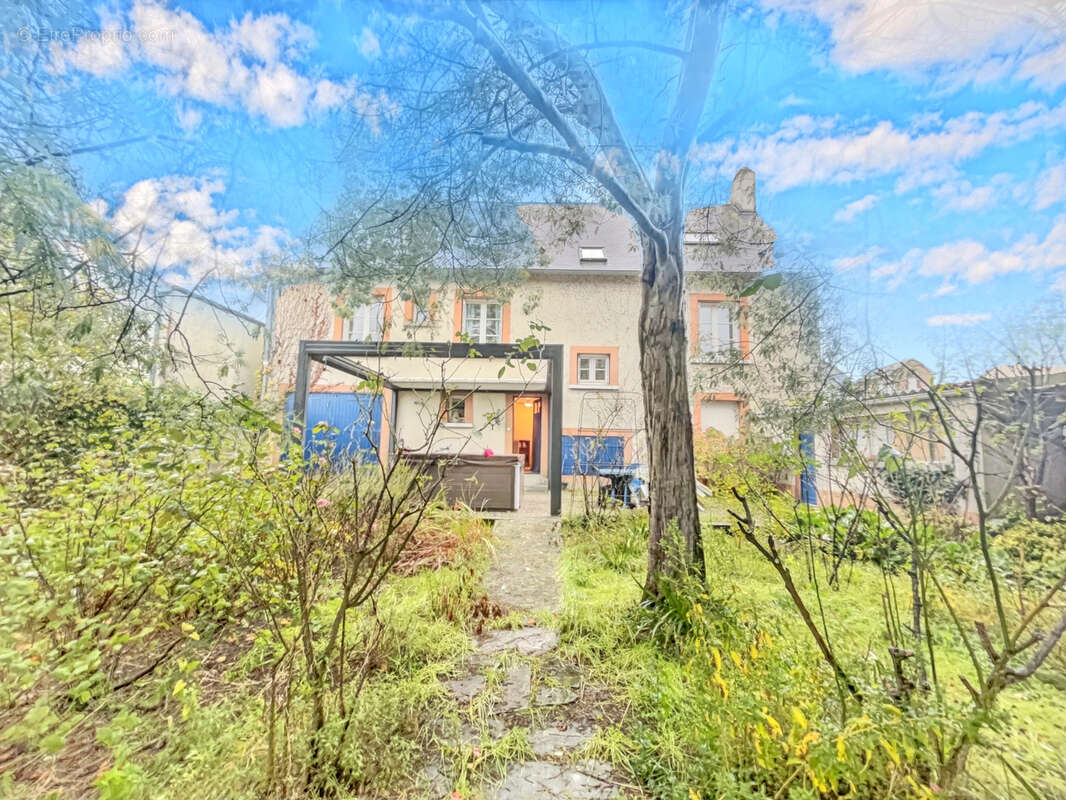 Maison à SAINT-JEAN-LE-THOMAS