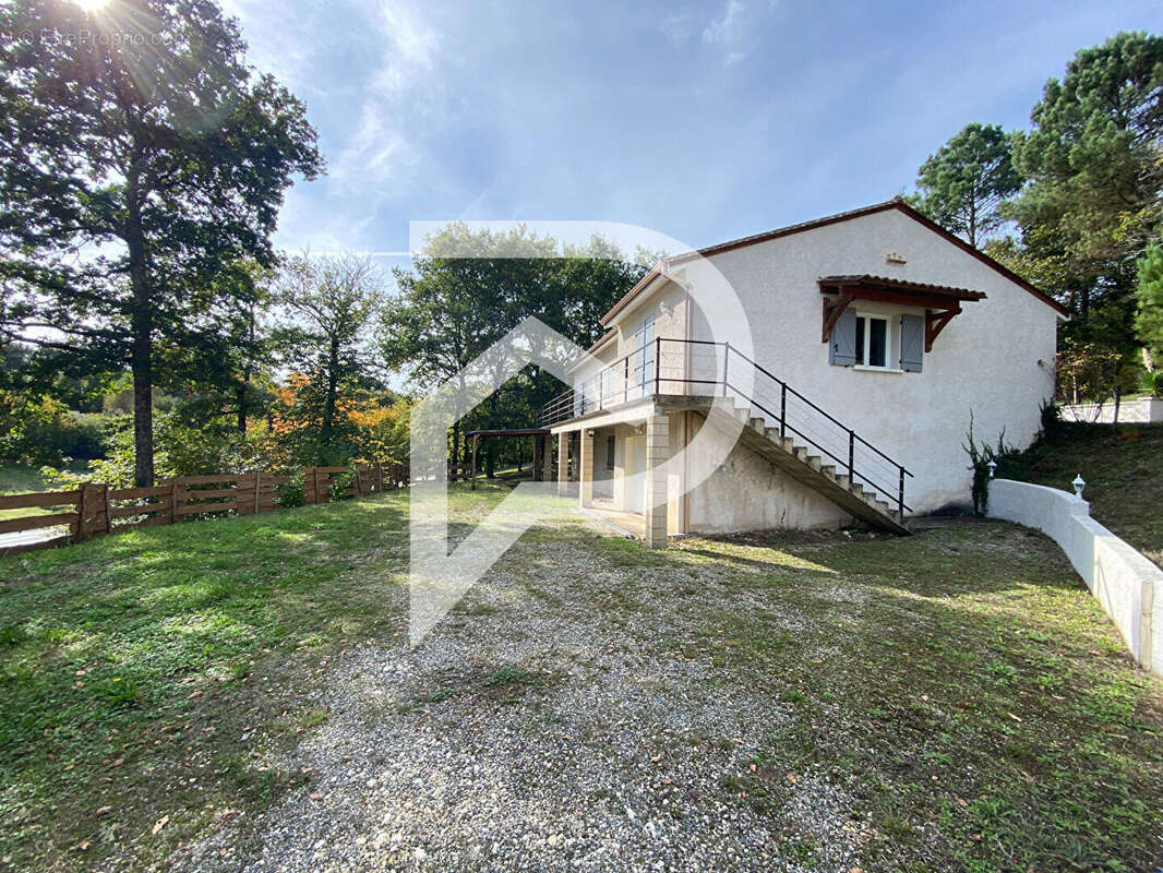 Maison à MENSIGNAC