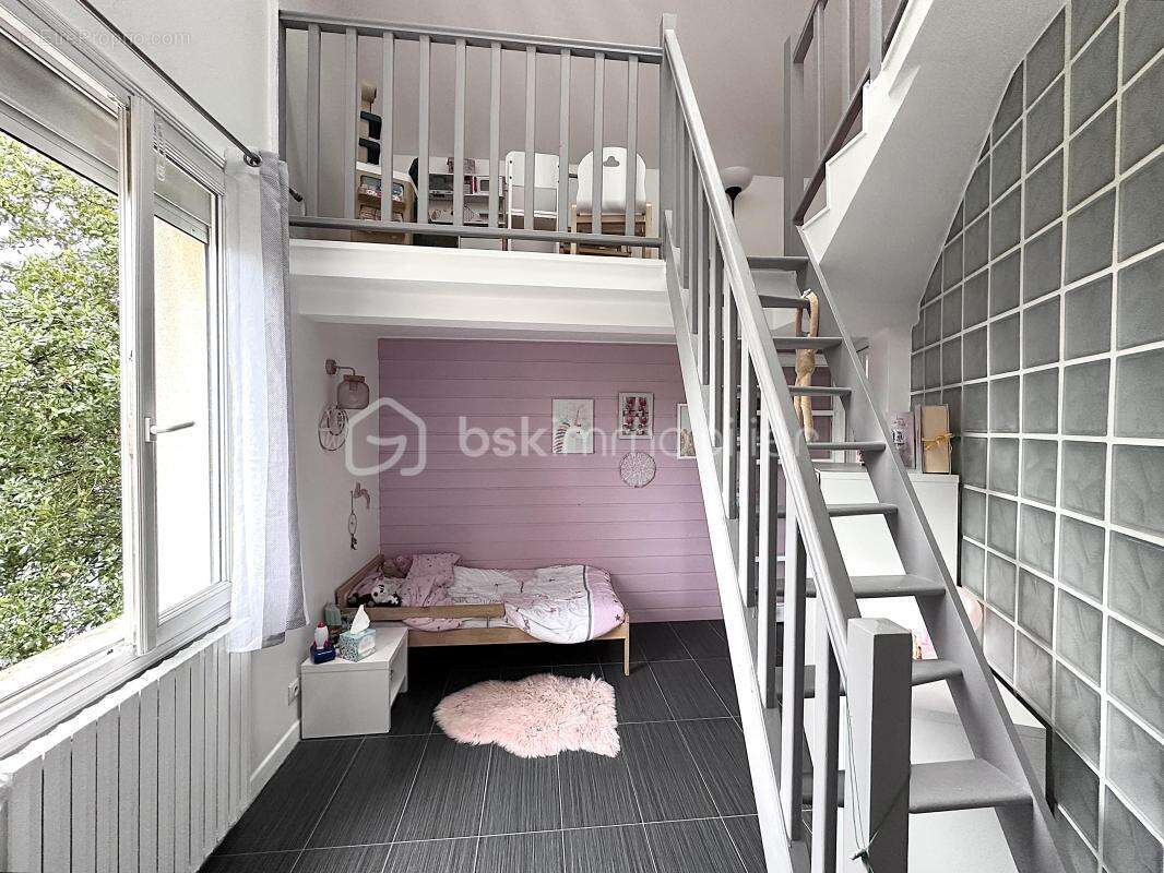 Maison 265 m² à Houilles  - photo 14