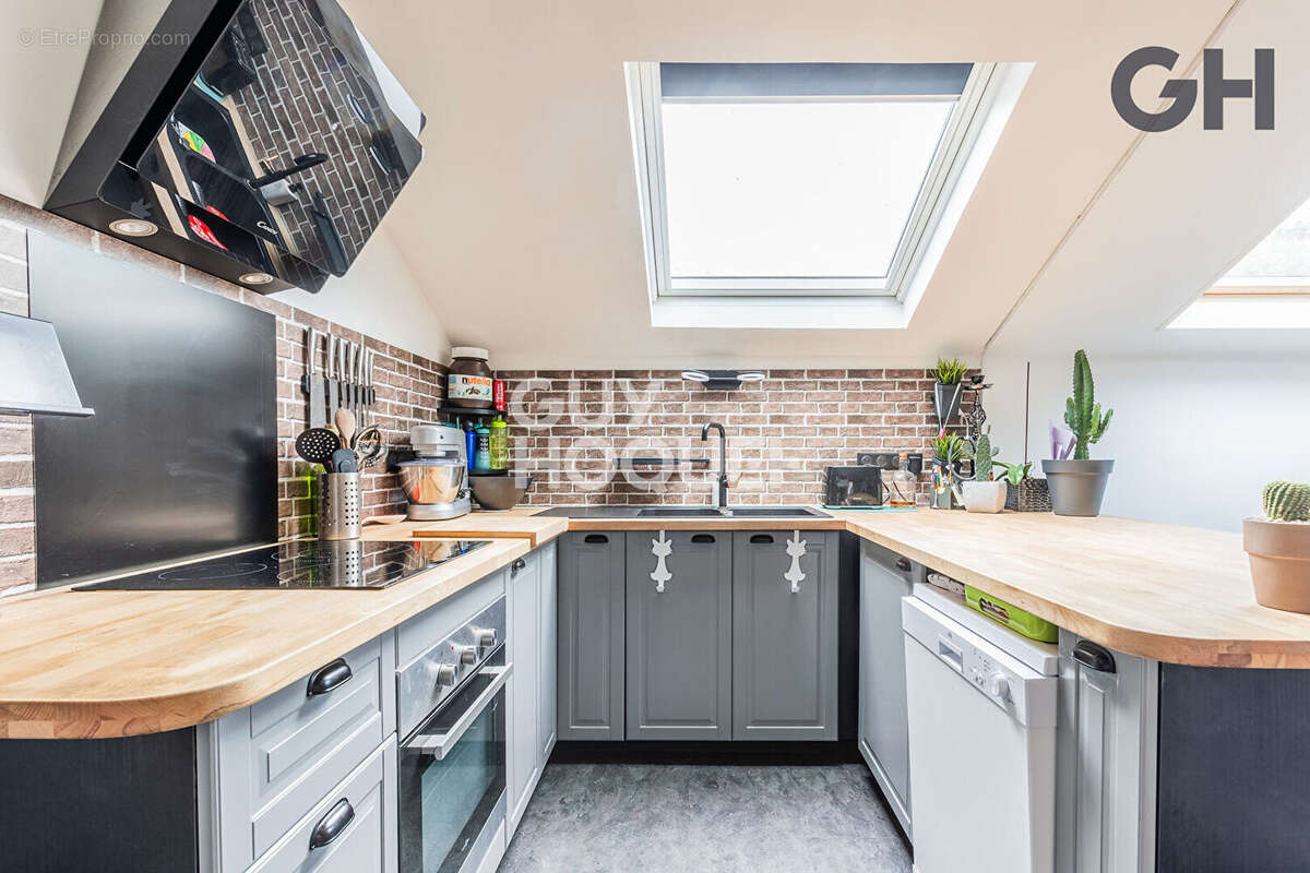 Appartement à COMBS-LA-VILLE