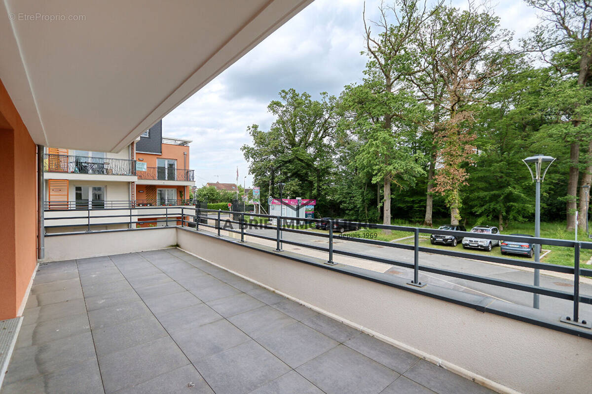 Appartement à EMERAINVILLE