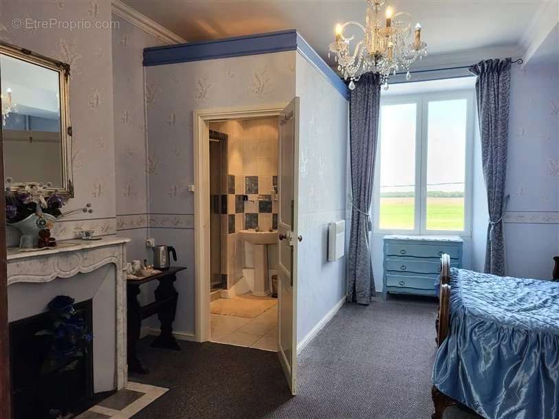 Maison à CHEF-BOUTONNE