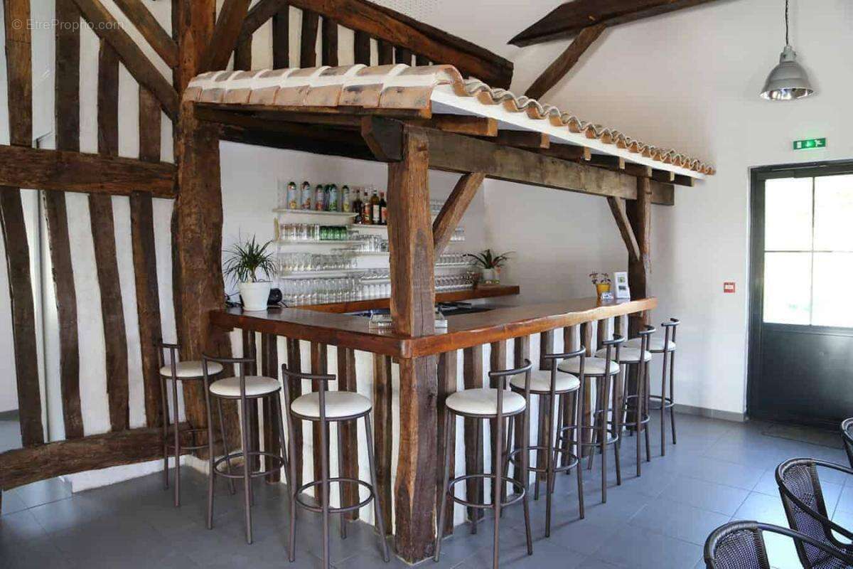 Maison à LA ROCHE-CHALAIS